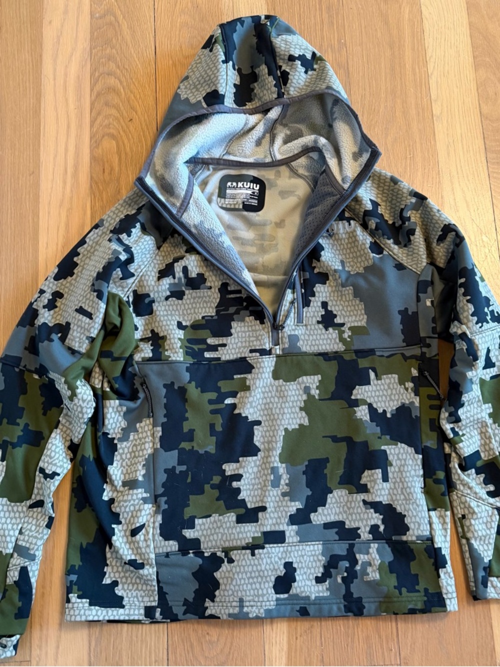 KUIU Strongfleece Hooded Pullover in Green, Gray, Black Camo